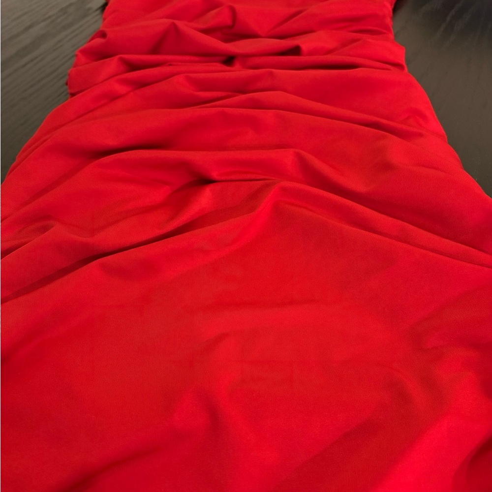Elegant Red Ruched Dress - Picture 2 of 2